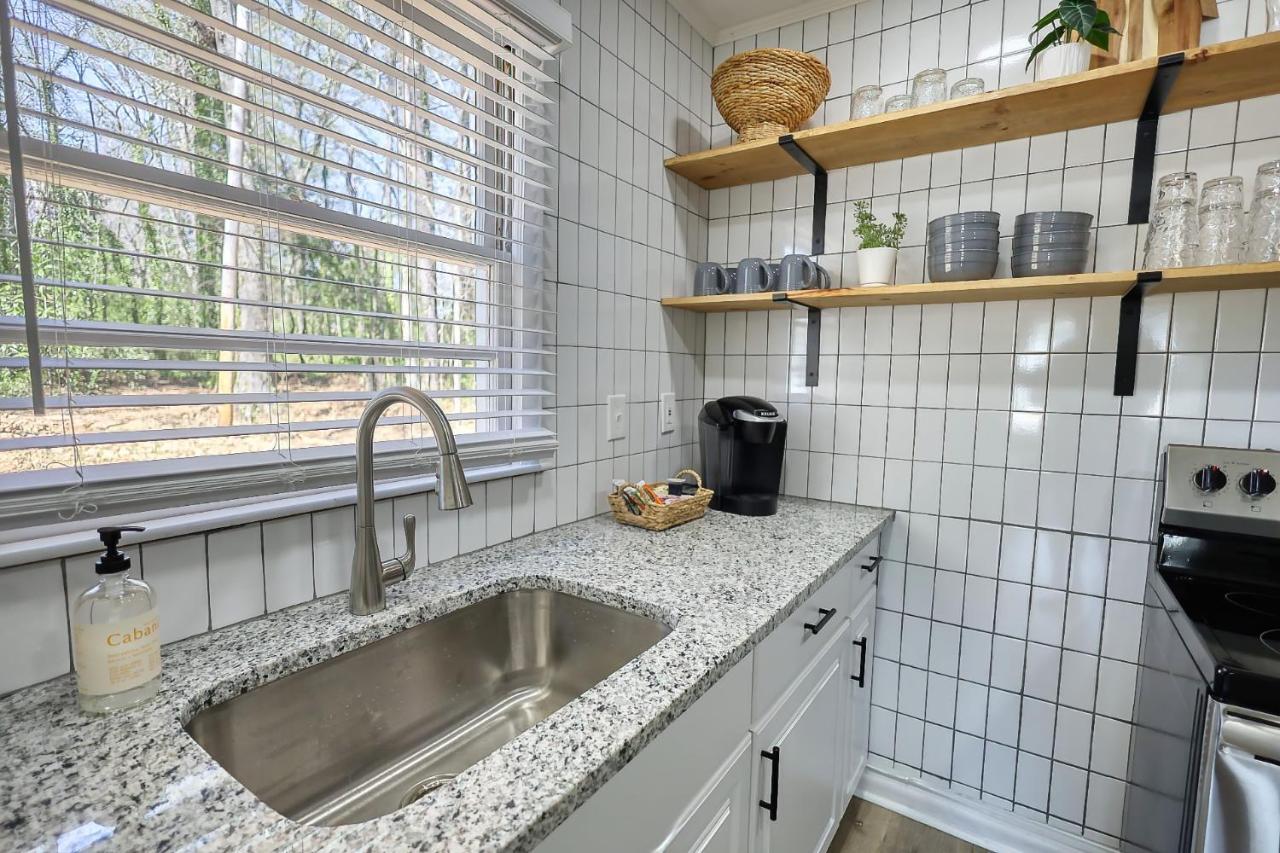 Coastal Cottage 1/2 Mile From Covington Square 外观 照片