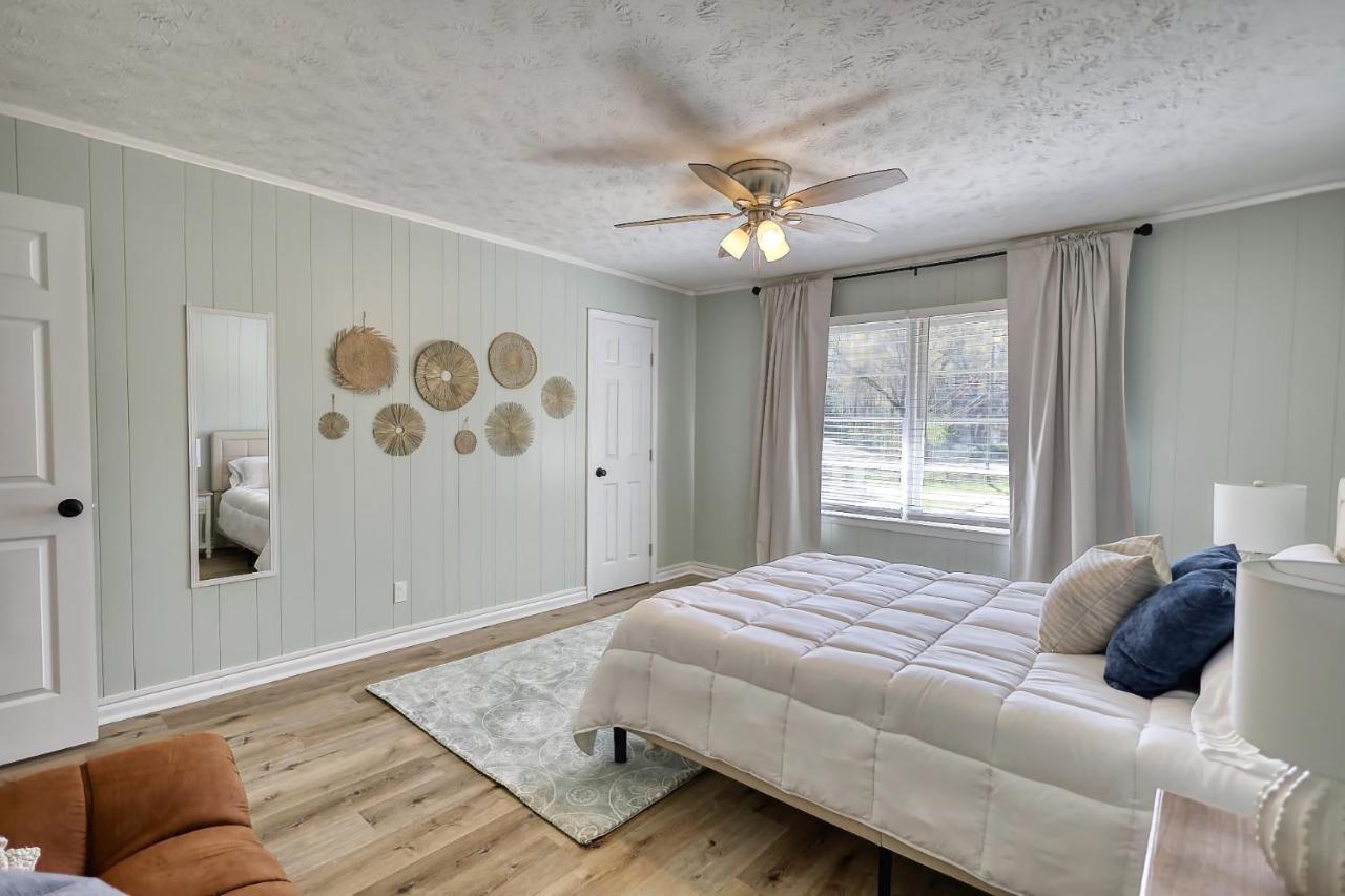 Coastal Cottage 1/2 Mile From Covington Square 外观 照片