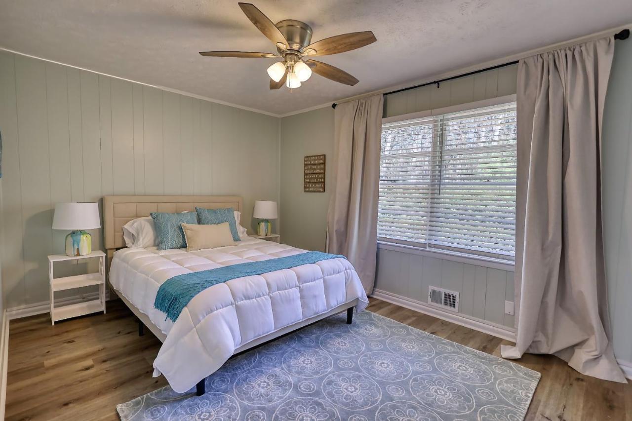 Coastal Cottage 1/2 Mile From Covington Square 外观 照片