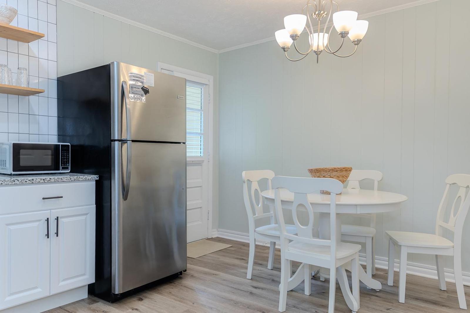 Coastal Cottage 1/2 Mile From Covington Square 外观 照片